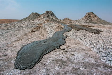 Mud Gun Azerbaijan|Mud Volcanoes in Azerbaijan .